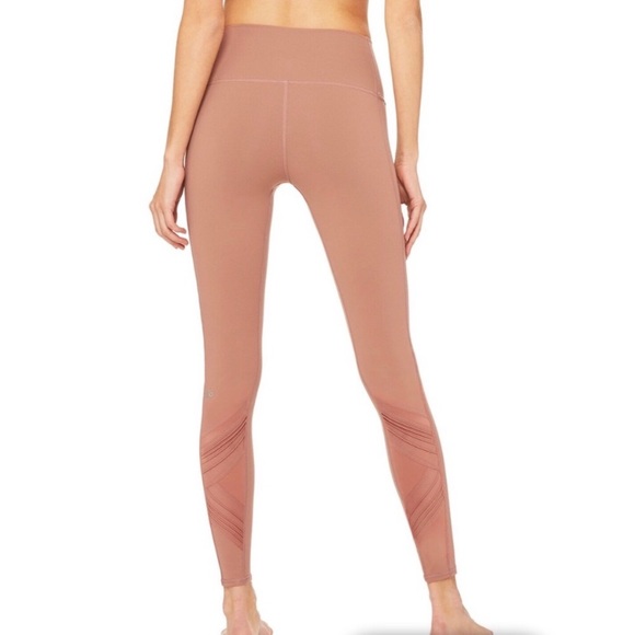 ALO Yoga Rosewater M - Picture 4 of 4